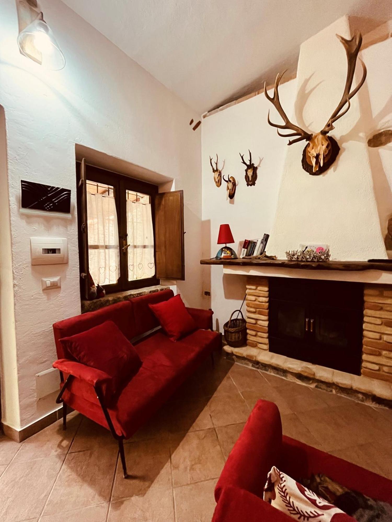 Ovostolai Cottage Fonni Ngoại thất bức ảnh